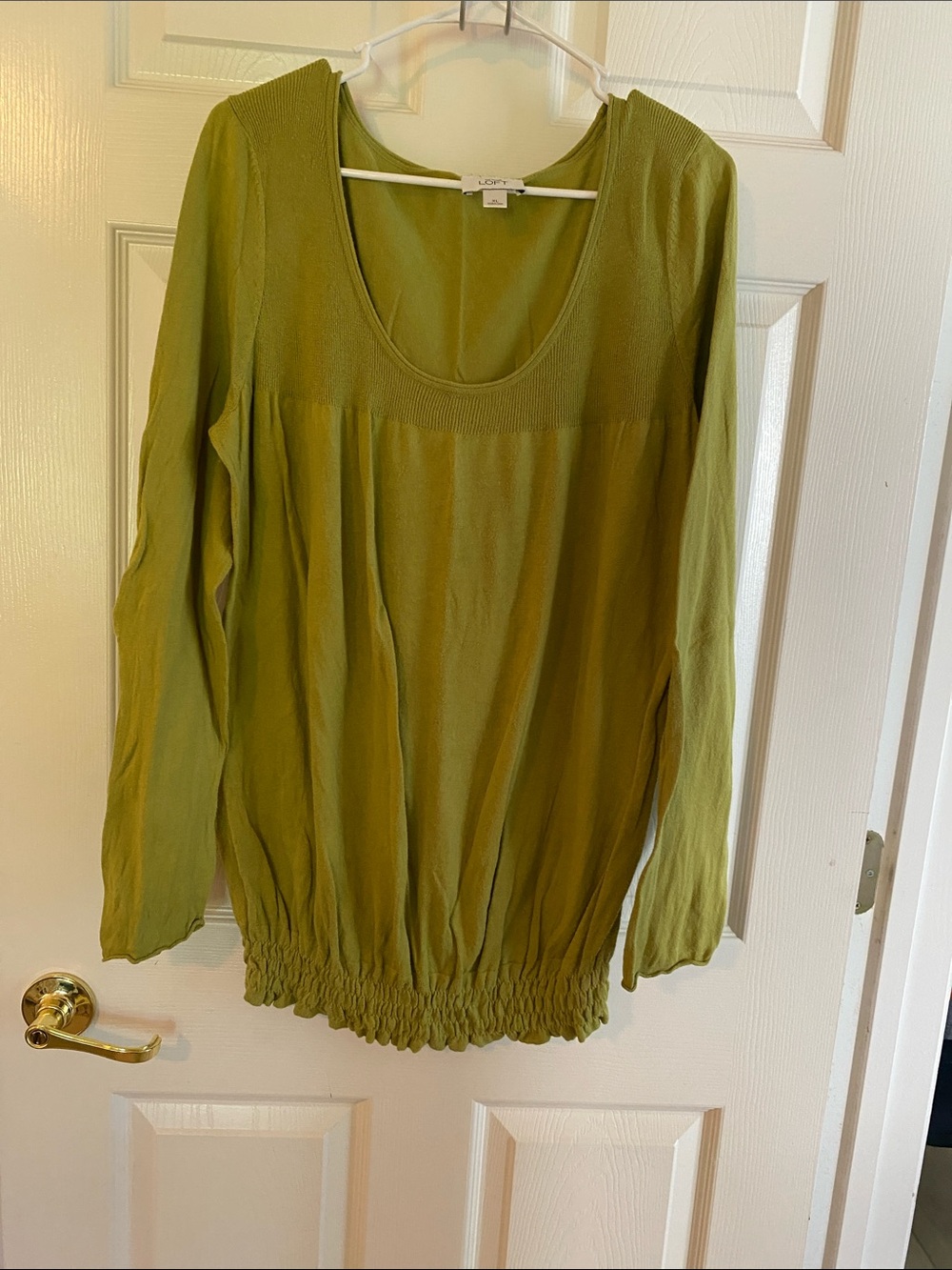 LOFT Olive Green Long Sleeve Scoop Neck Sweater